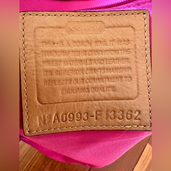 🩷LOW START🩷Coach Signature Rugby Duffle Shoulder Bag with Butterfly Charm. - Picture 2 of 15